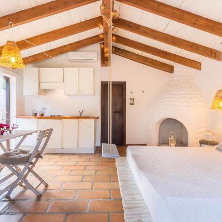 Deppy Cottage Porto Columbu - Perd'E Sali Exteriör bild