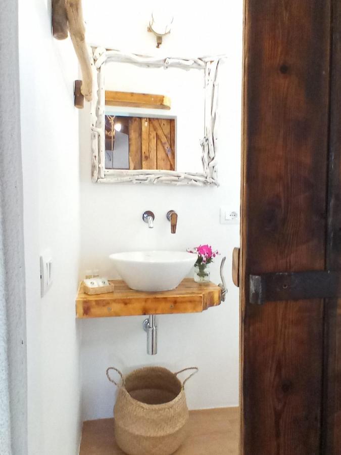Deppy Cottage Porto Columbu - Perd'E Sali Exteriör bild